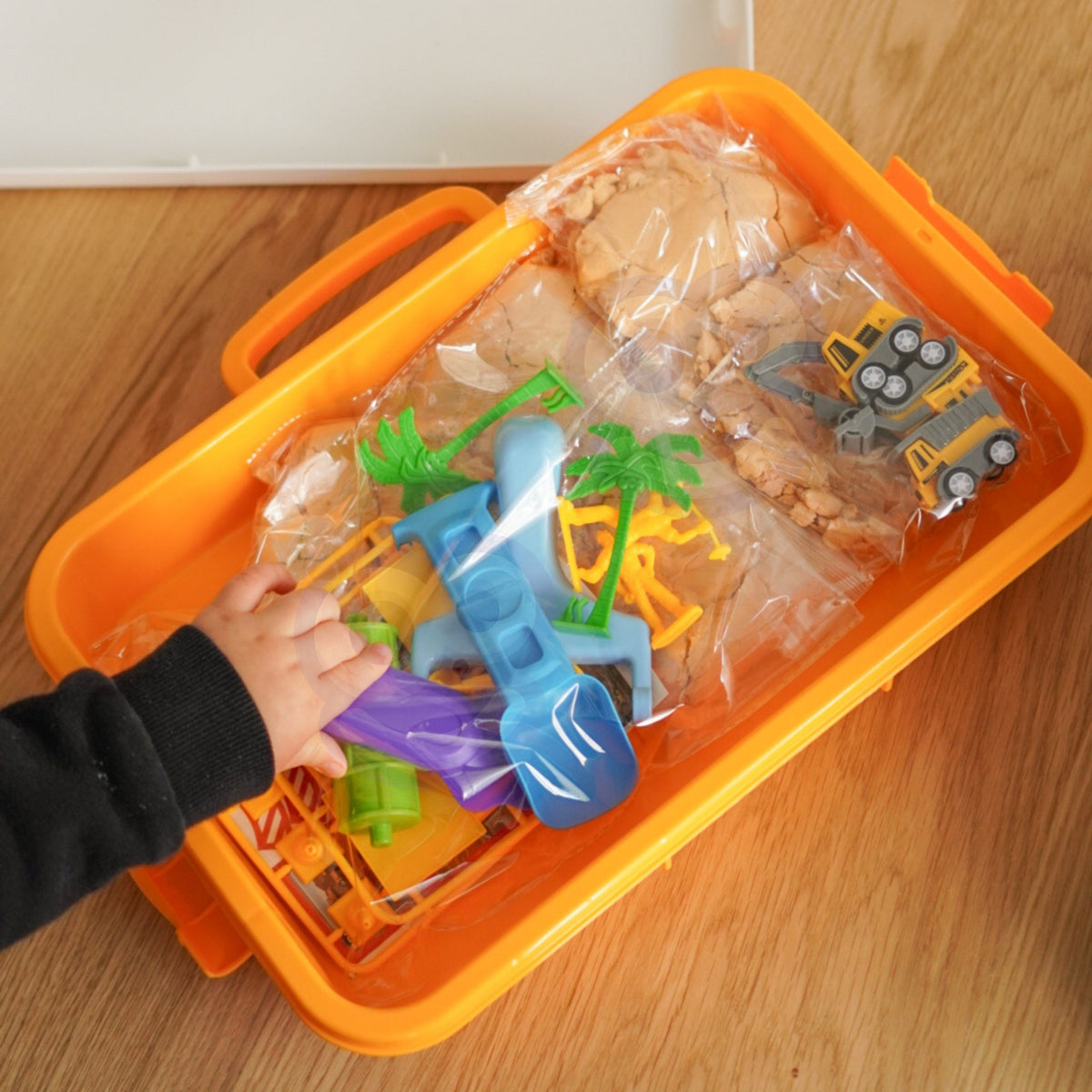 WOOPIE kinetinio smėlio rinkinys „Statybų aikštelė“, 1,5 kg – nuotrauka 6