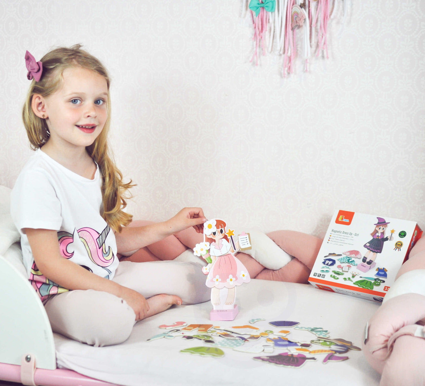VIGA medinė magnetinė dėlionė „Aprenk mergaitę“, 44 dalys